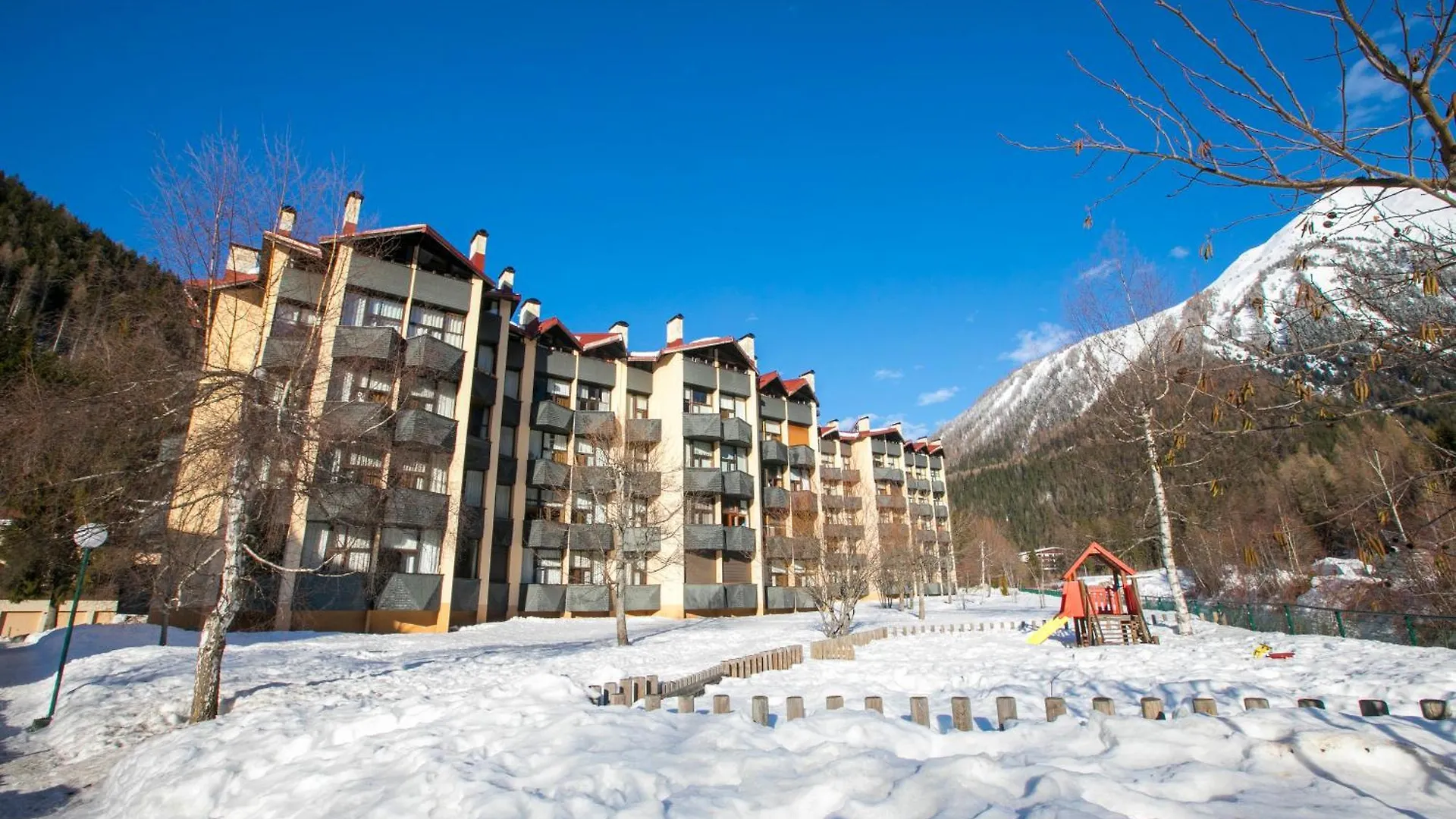 Apartment Residence Grand Roc - Campanules 015 - Happy Rentals Chamonix France